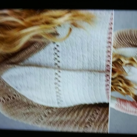 NWT. Block neutral tone sweater. Boutique item. - Picture 3 of 5